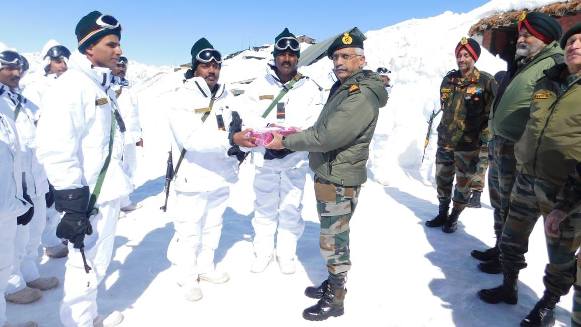 Army chief reviews security situation in Kashmir