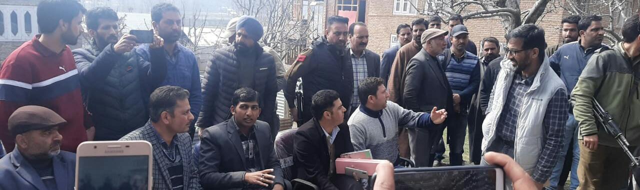 Chairperson BDC Qalamabad thanks DC Kupwara for visiting Mawer