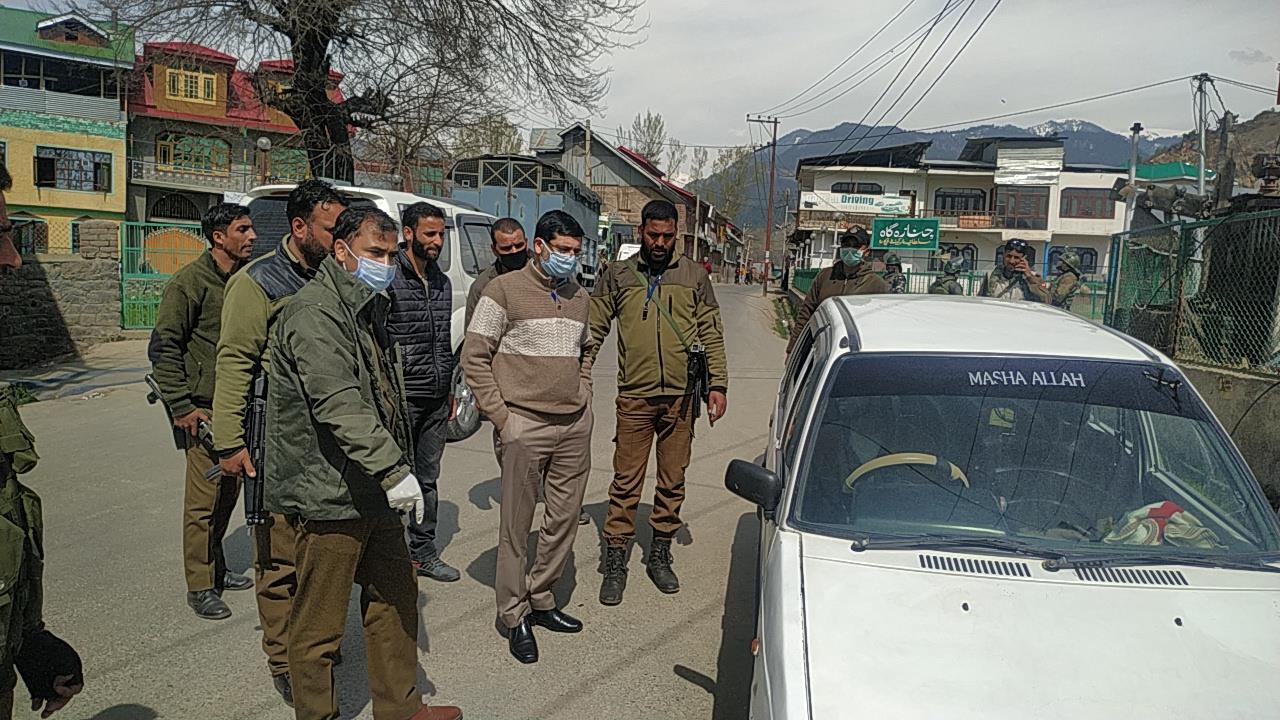 DC Bandipora calls for strict implementation of lockdown