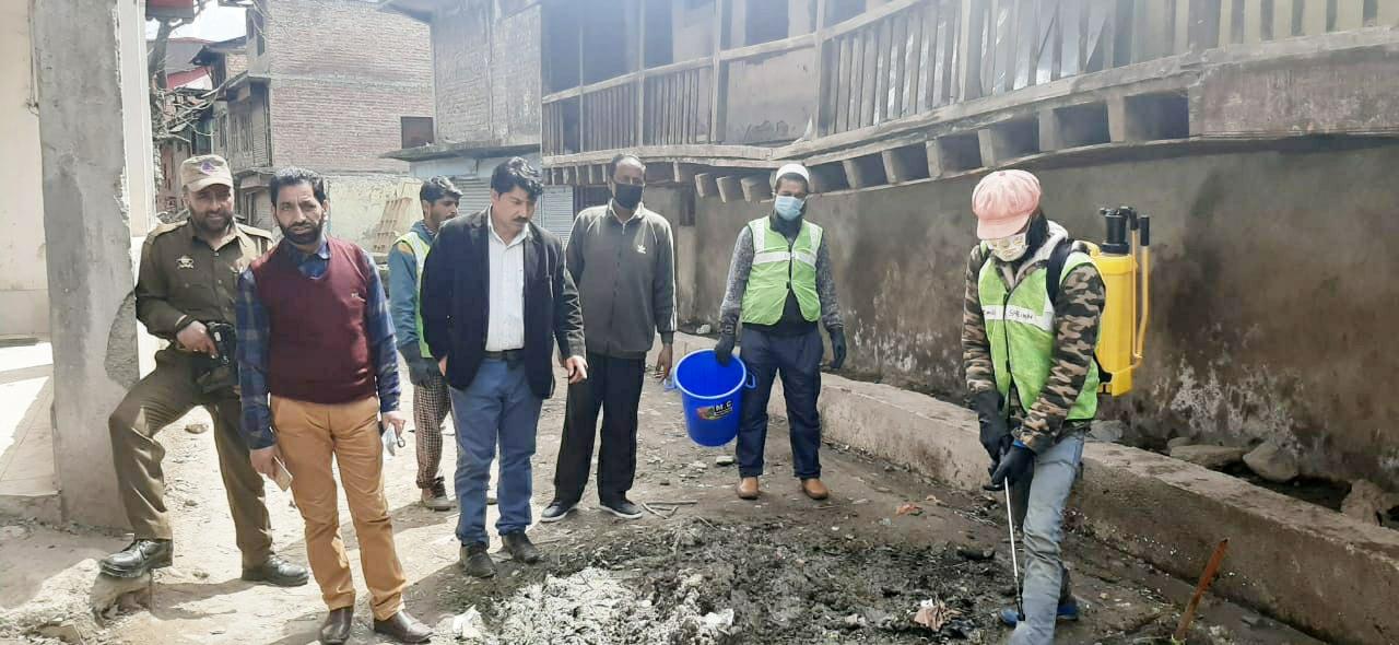 Bandipora admin conducts extensive fumigation drive to prevent COVID-19 spread