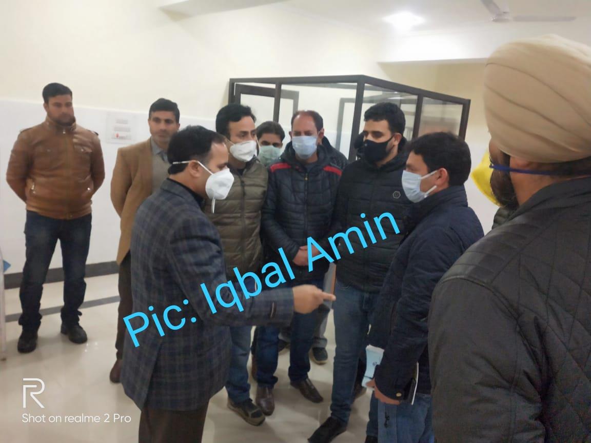 DC Baramulla visited Isolation ward established at Watergam