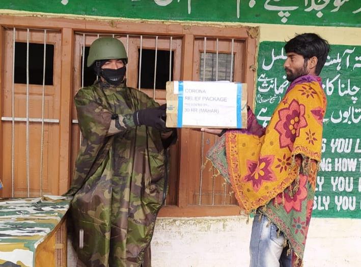 Army distributes ration, masks, sanitizers in Handwara