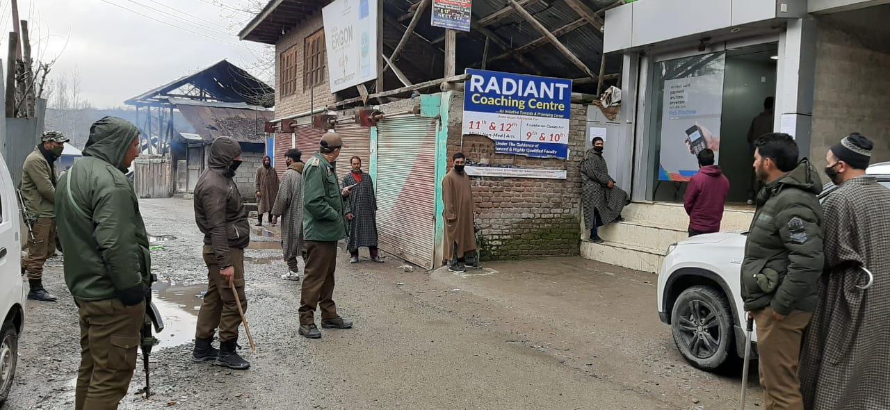 Qalamabad police spreads awareness about covid 19