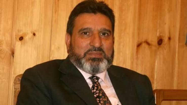 Bring back J&K’s stranded students, pilgrims, traders: Altaf Bukhari