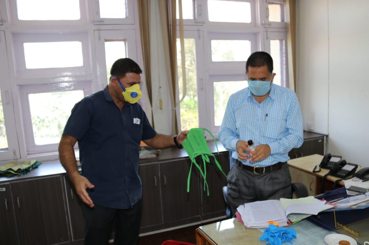 JK Police welfare centres,Units start making masks, protective gowns