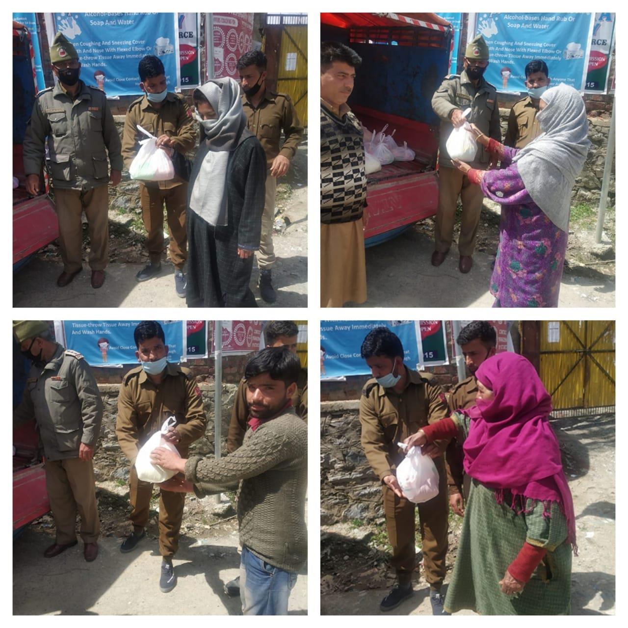Handwara Police distributed food items to needy in villgam