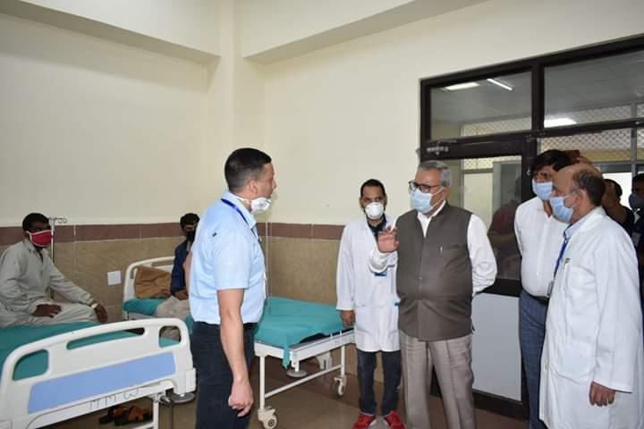 COVID19:Advisor Khan inspects quarantine centers, takes stock of measures in Rajouri