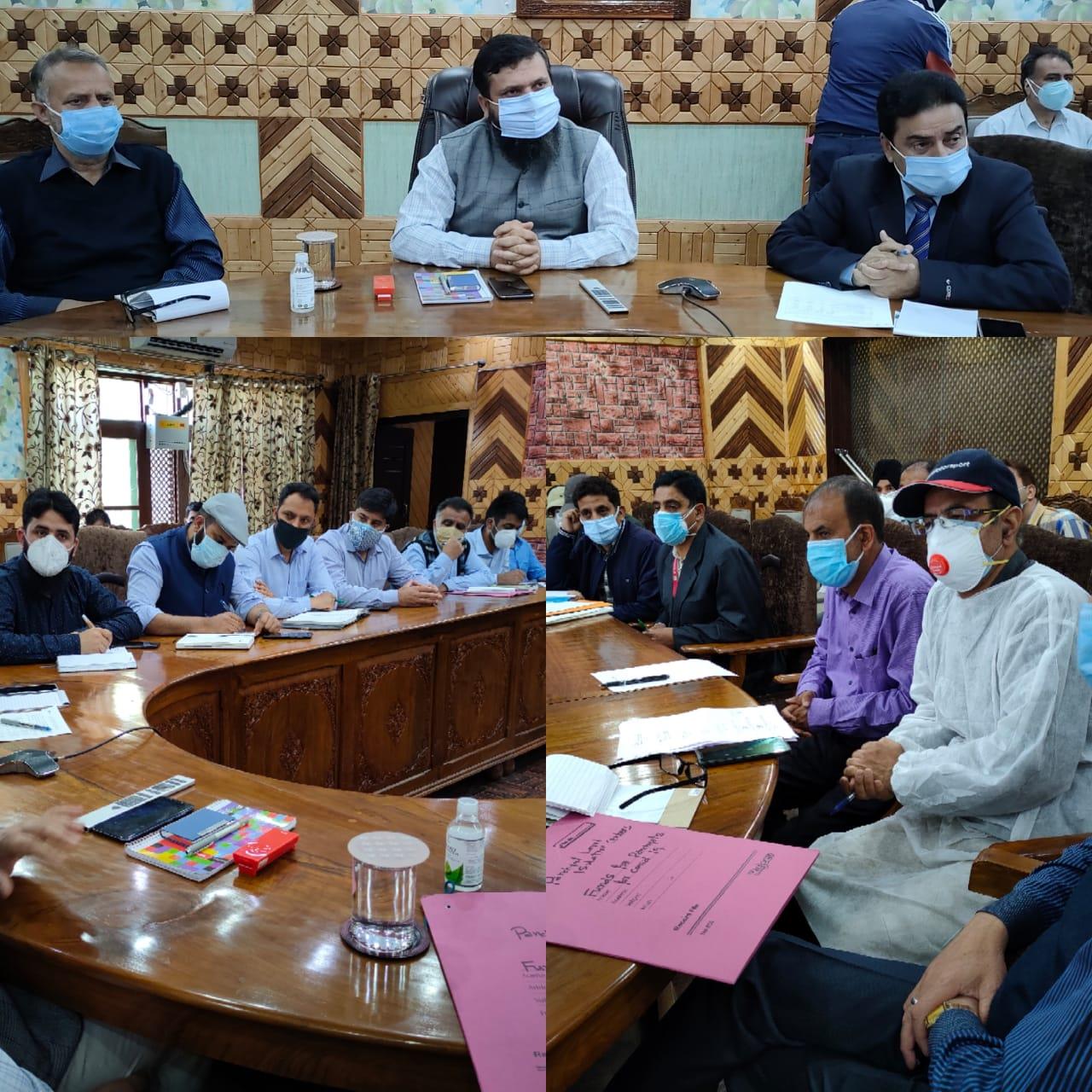 DC Kupwara reviews establishment of Covid Care Centre in panchayats