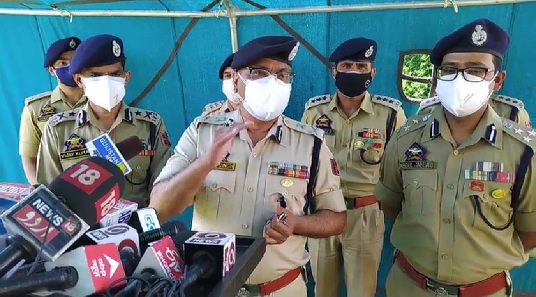 DGP visits South Kashmir: Reviews Security scenario; inaugurates facilities for personnel