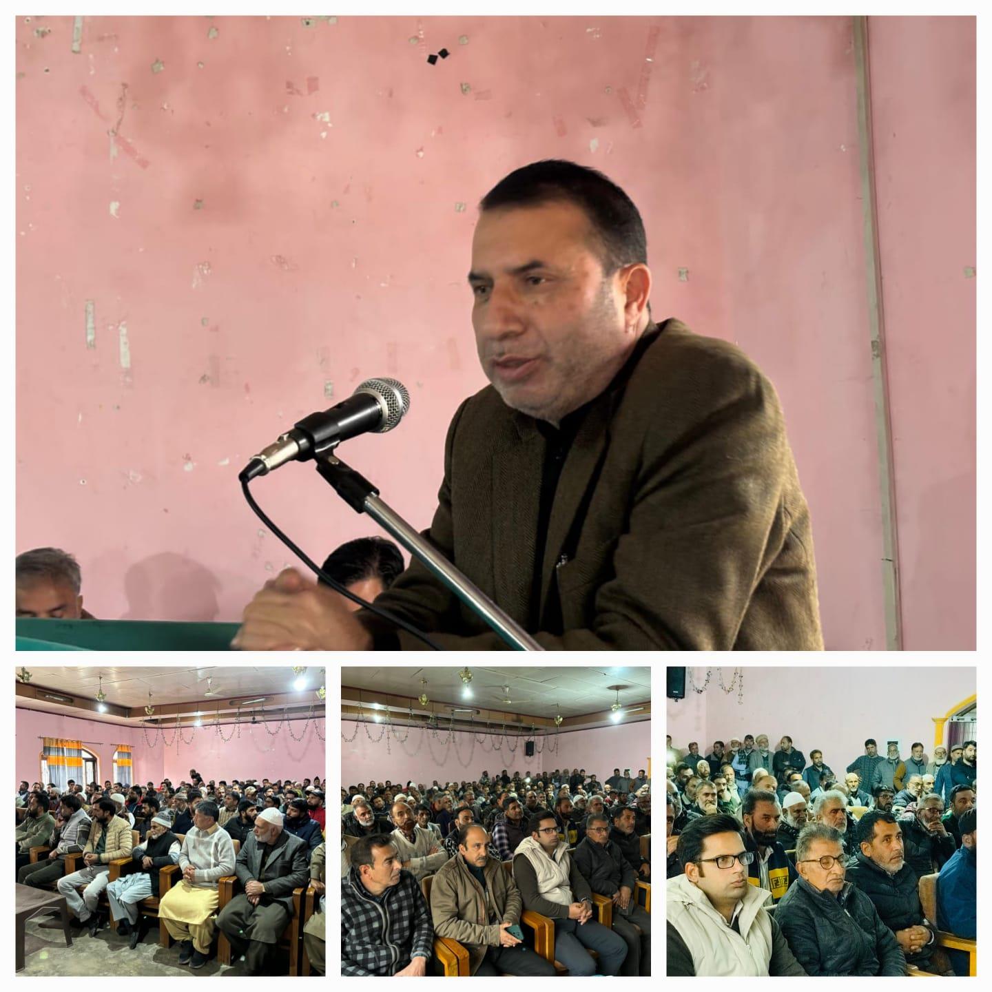 MLA Gulmarg Inaugurates "Farayad" Grievance Offices in Kunzer, Tangmarg