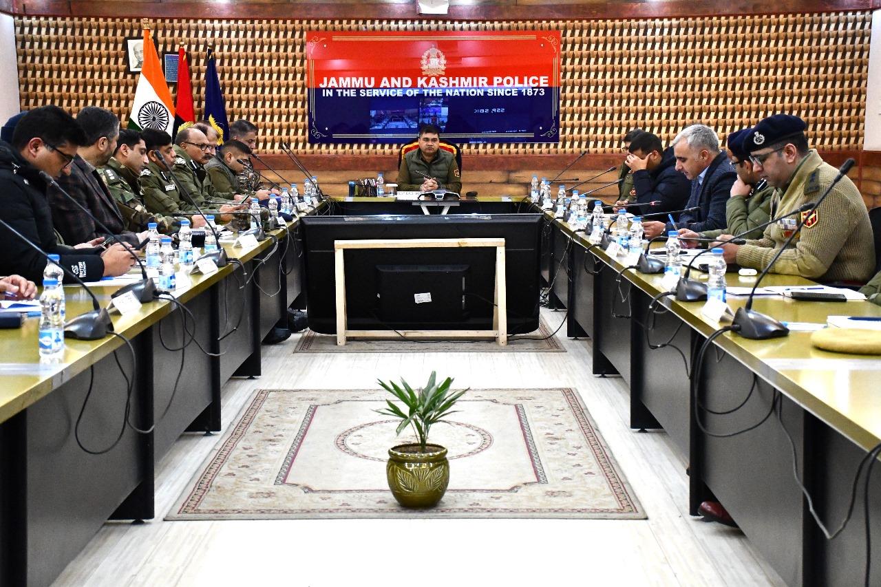 IGP Kashmir reviews Republic Day-2025 arrangements at PCR Kashmir