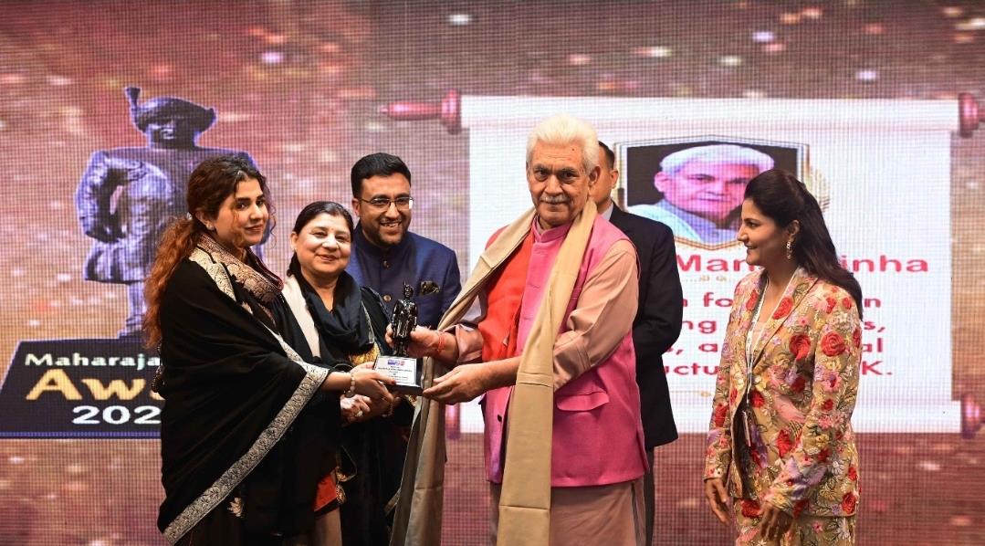 Lieutenant Governor felicitates recipients of ‘Maharaja Hari Singh Peace & Harmony Award’ by Gulistan News Network