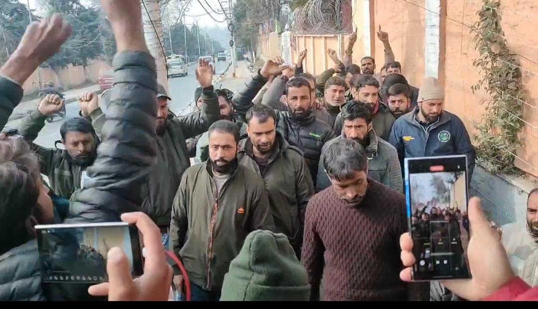 Wildlife Department Casual Labourers Demand Monthly Wages, Protest Outside CM Office