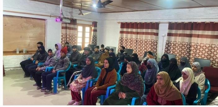 Police organizes awareness programmes on New Criminal Laws in Handwara