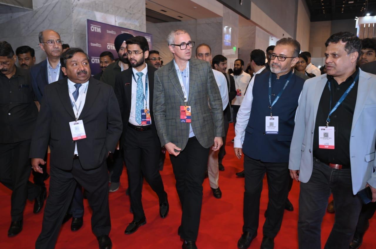 OTM Mumbai: Tourism stakeholders express satisfaction to CM, Tourism Deptt