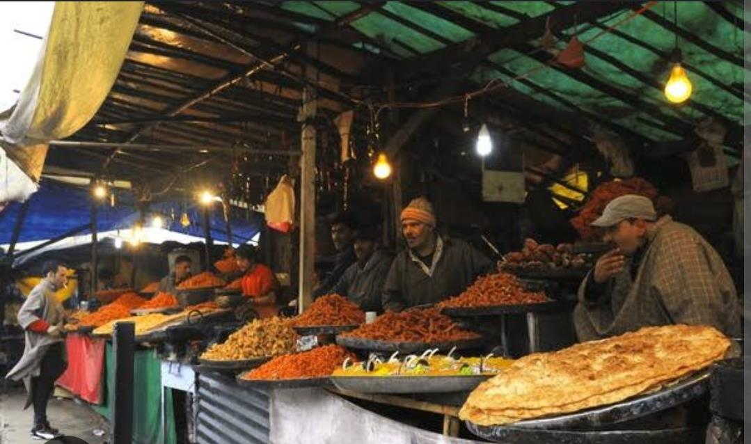 Waqf Board Forms Panel to Address Unhygienic Conditions at Hazratbal Vendor Market
