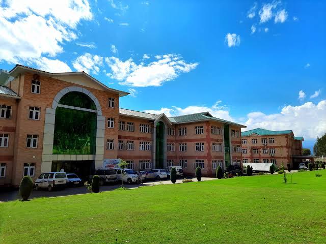 Despite having a mini-secretariat, several Govt offices run from rented buildings in Bandipora
