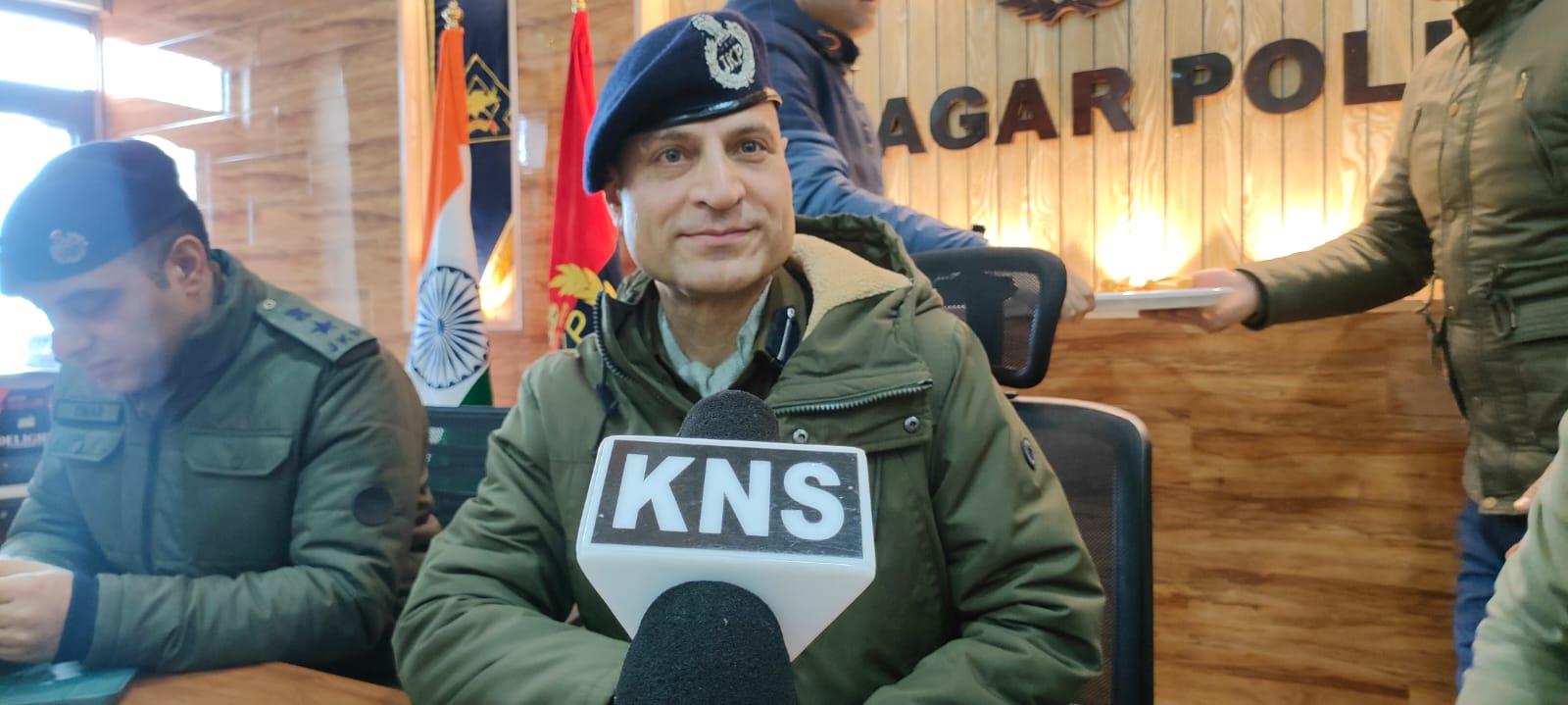 SSP Srinagar Urges Collective Action to Fight Drug Menace