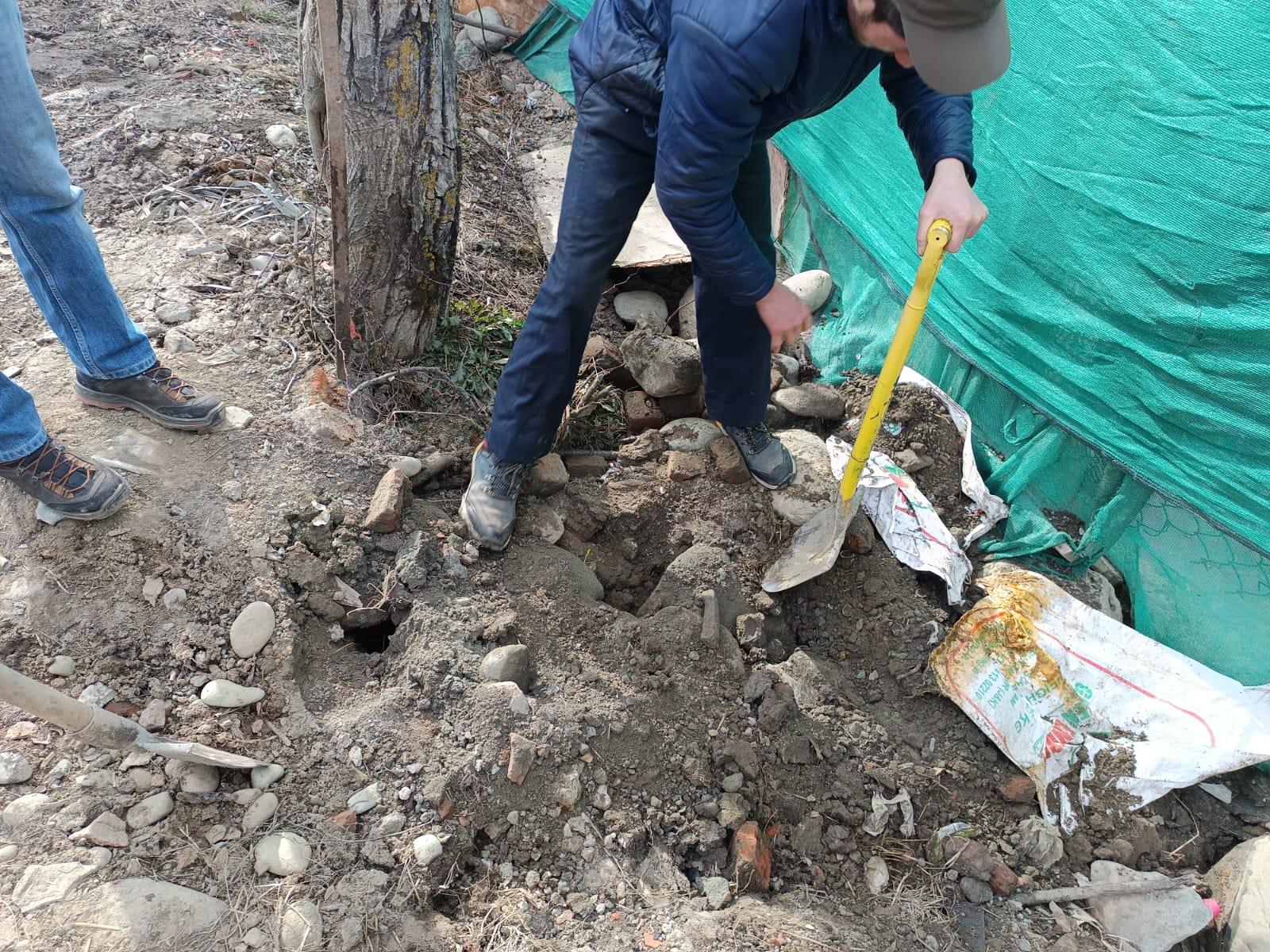 Tangmarg Hotel Accused of Polluting Babul Canal, Authorities Promise Action
