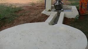 Pulwama villagers demand soak pits to save water stream