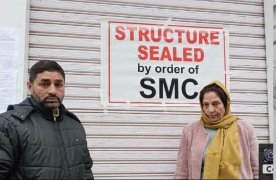 SMC seals commercial structure at Nawab Bazar for Building Violations