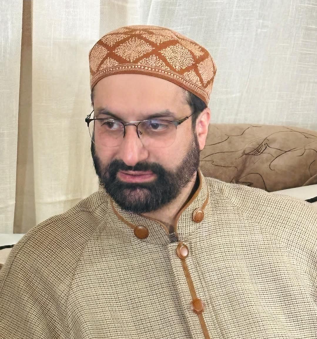 Mirwaiz Expresses Gratitude for Condolence Visits