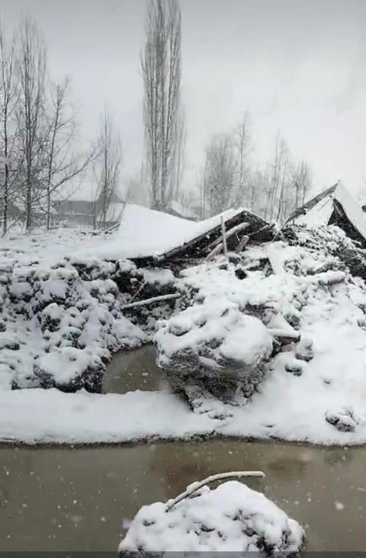 Flash Flood and Snowfall Cause Extensive Damage in Bandipora’s Tulail Village
