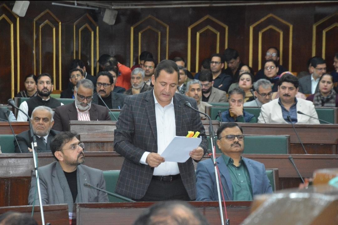 Govt allots 5 marla land for housing to 498 beneficiaries in JK, 442 under consideration: RDD Minister