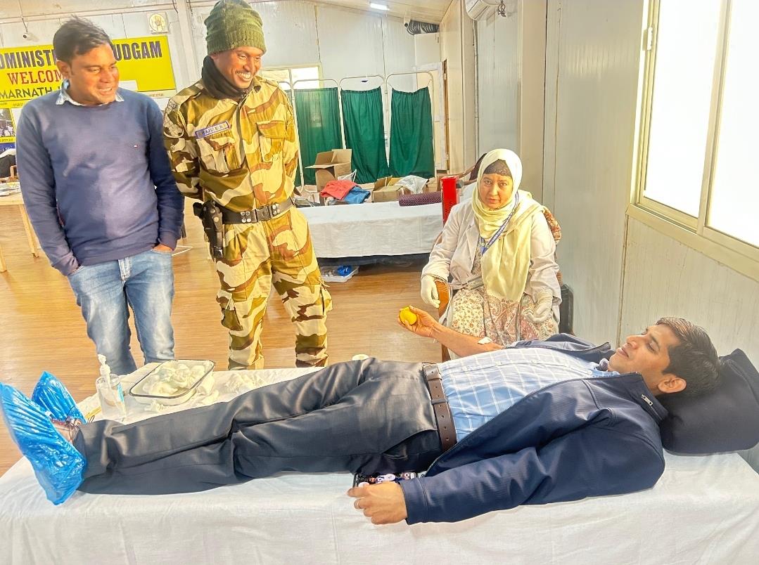 CISF Organizes blood donation camp in Srinagar