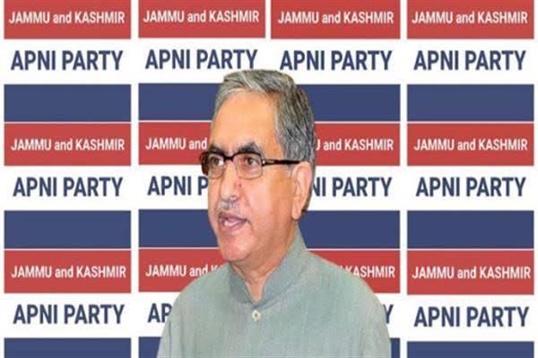 Gh Hassan Mir Condemns ‘Objectionable’ Fashion Show in Gulmarg