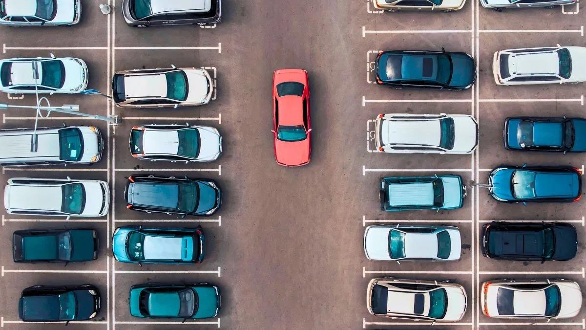 Heavy Vehicles Banned on Tangmarg-Gulmarg Route Amid Parking Shortage
