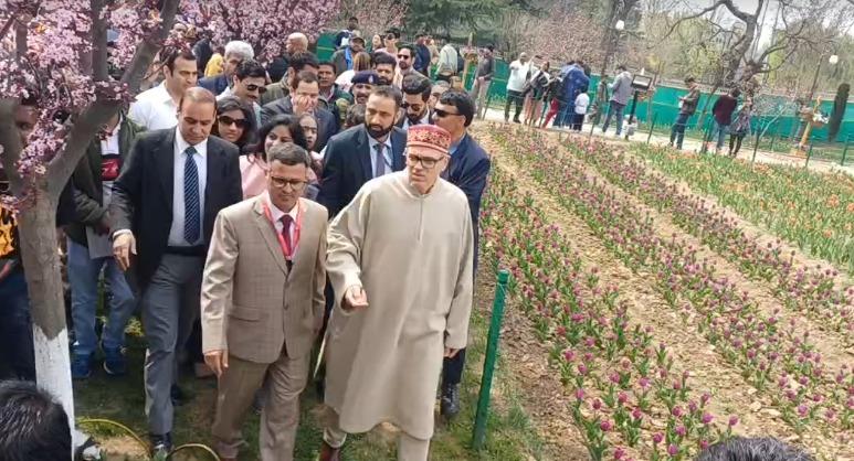 CM Omar Abdullah Throws Open Asia’s Largest Tulip Garden in Srinagar