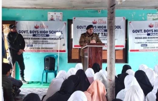 Police Conducts Career Guidance and Counselling Program in Handwara