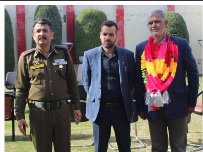 Police bids farewell to retiring officers in Handwara
