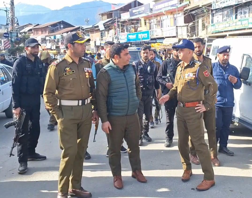 SSP Kupwara Steers Initiatives for Seamless Traffic Management Ahead of Eid Ul Fitr Celebrations