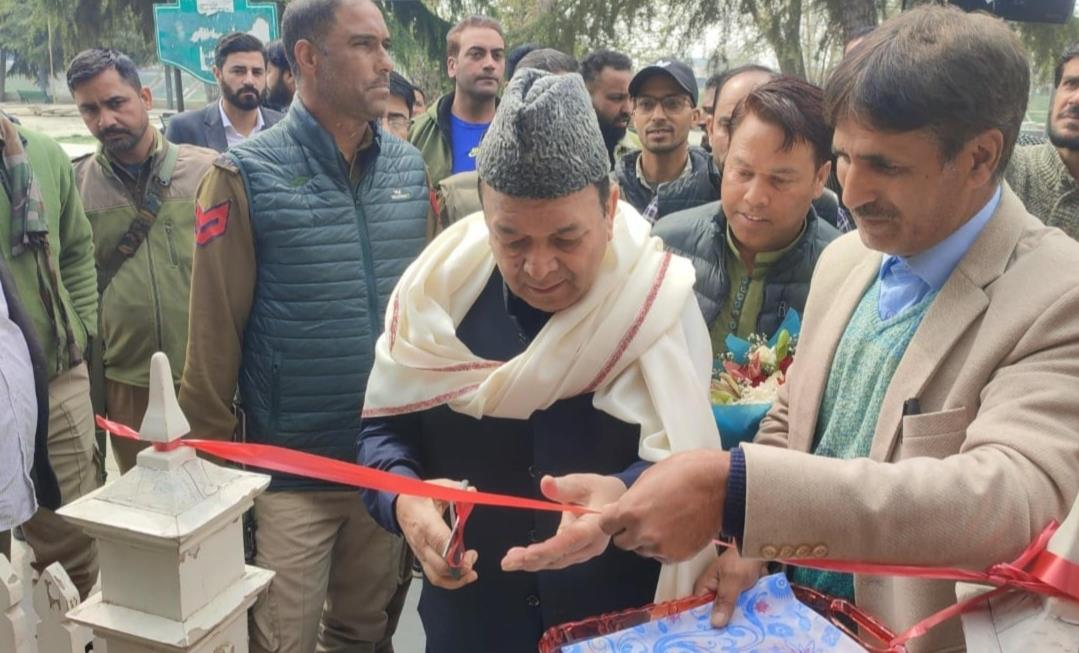 LA Speaker inaugurates Royal Health, Wellness Centre at Srinagar
