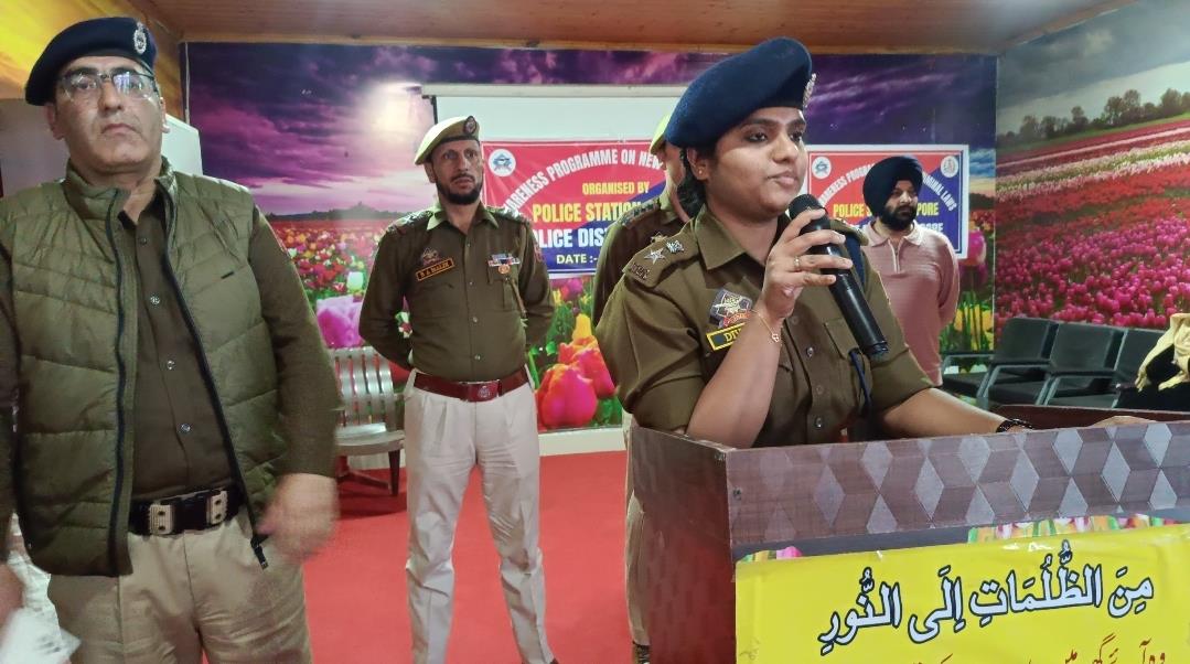 Sopore Police Organizes Awareness Programs on New Criminal Laws