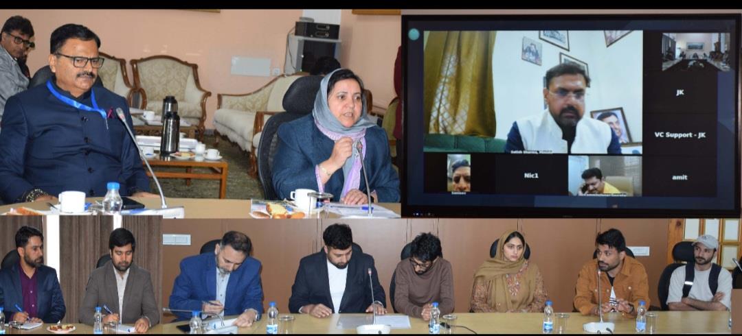 Cabinet Sub-Committee on reservation rules interacts with public delegations, students at SKICC