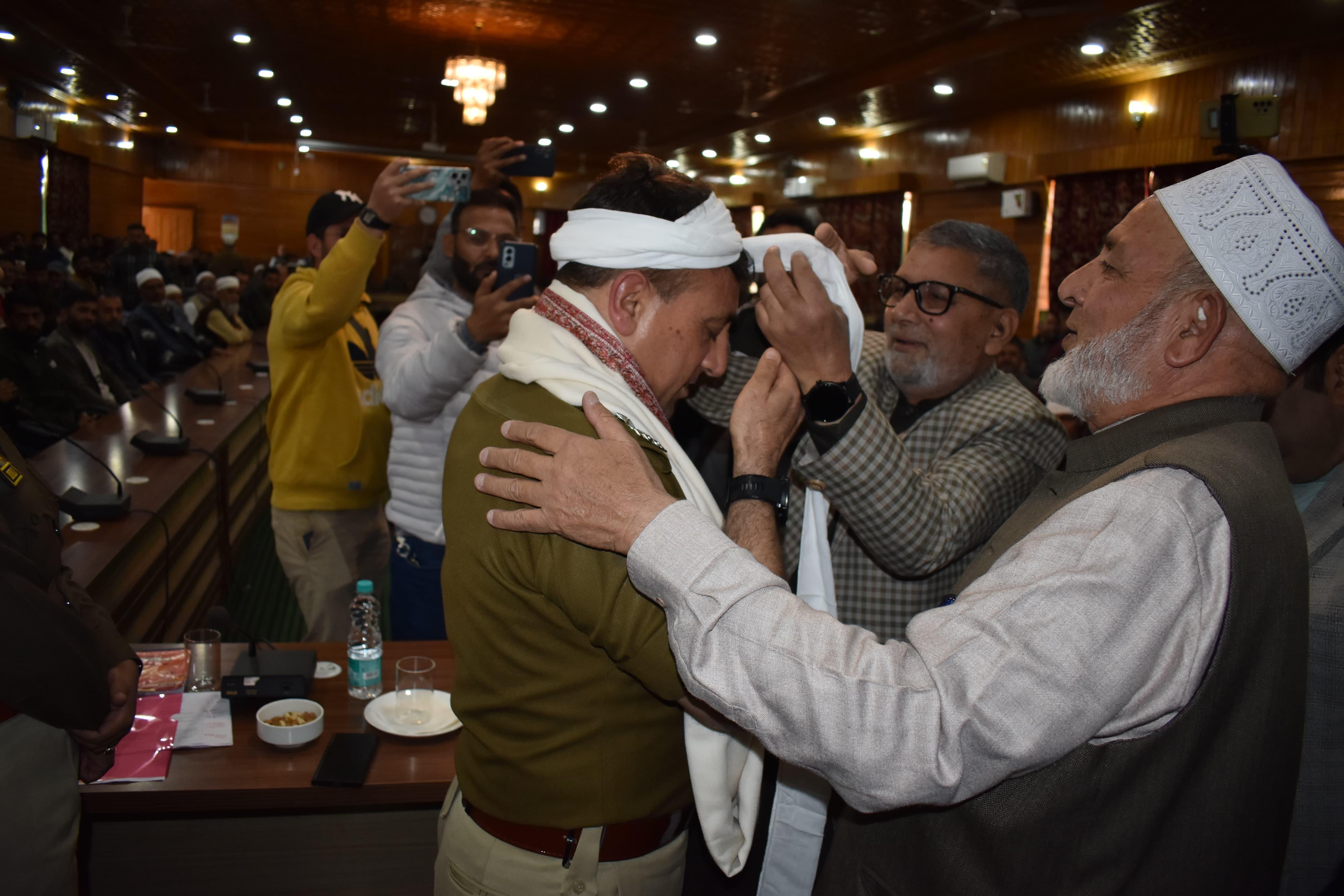 DIG NKR visits Sopore, chairs Thana Diwas, inaugurates New DPO Building
