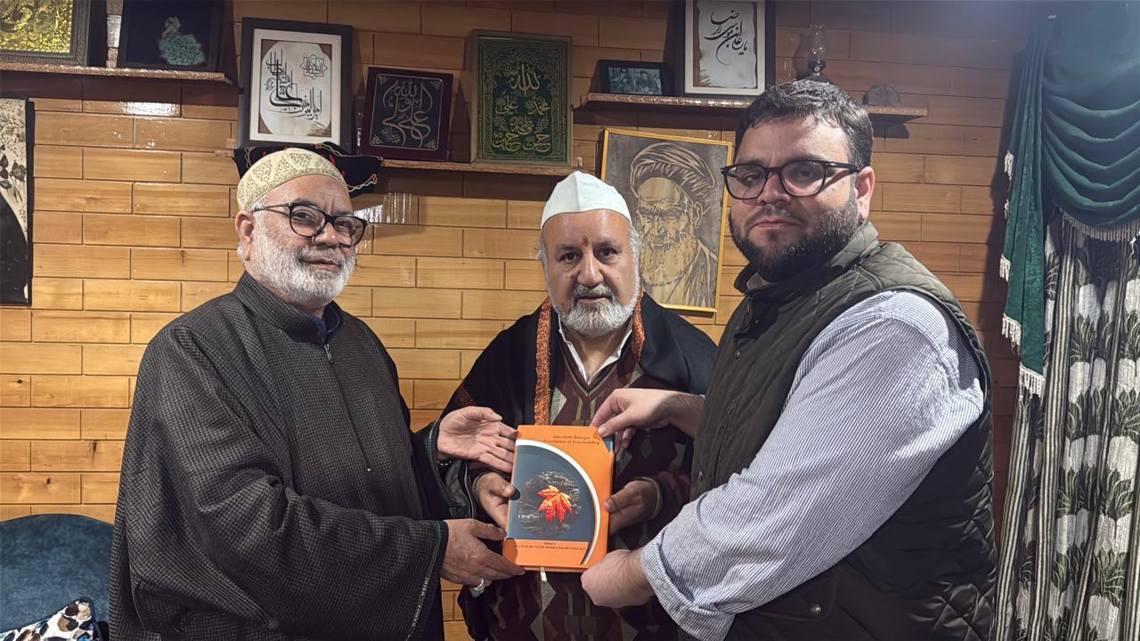 AIKS president Ravinder Pandita felicitated by Aga Syed Hassan Mosavi for inter faith dialogue