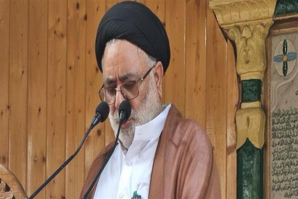 Aga Syed Hassan Mosavi Al-Safavi bereaved