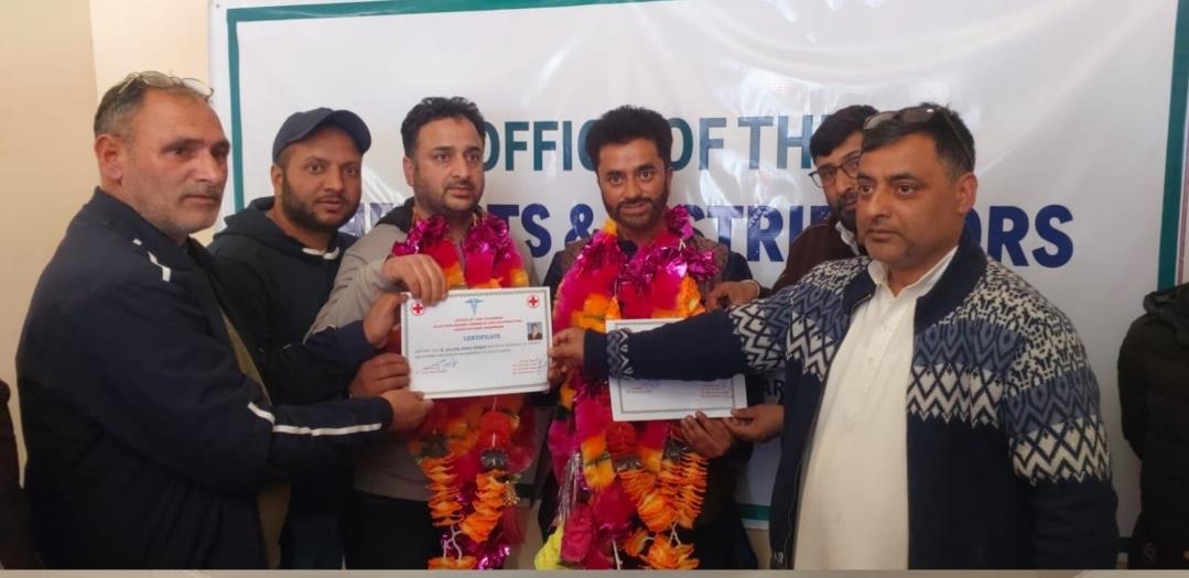 Altaf Zargar Elected President, Prince Lone General Secretary of Handwara Chemists & Distributors Association