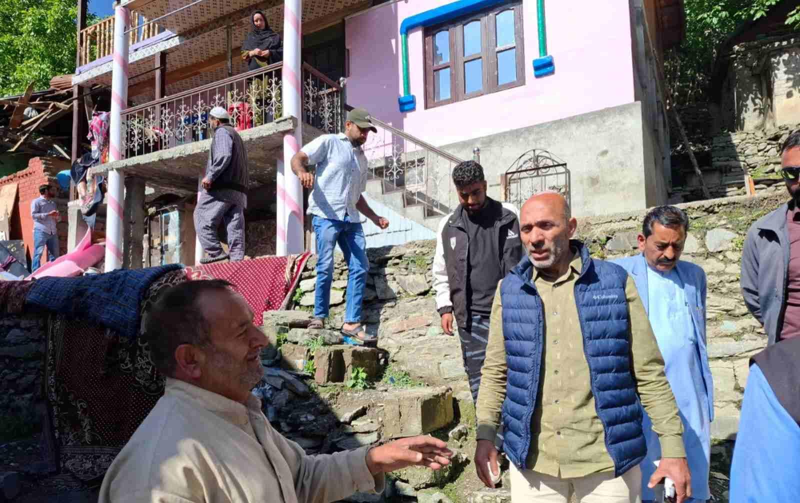 MLA Langate, Sheikh Khursheed Ahmad, visited the border area of Karnah