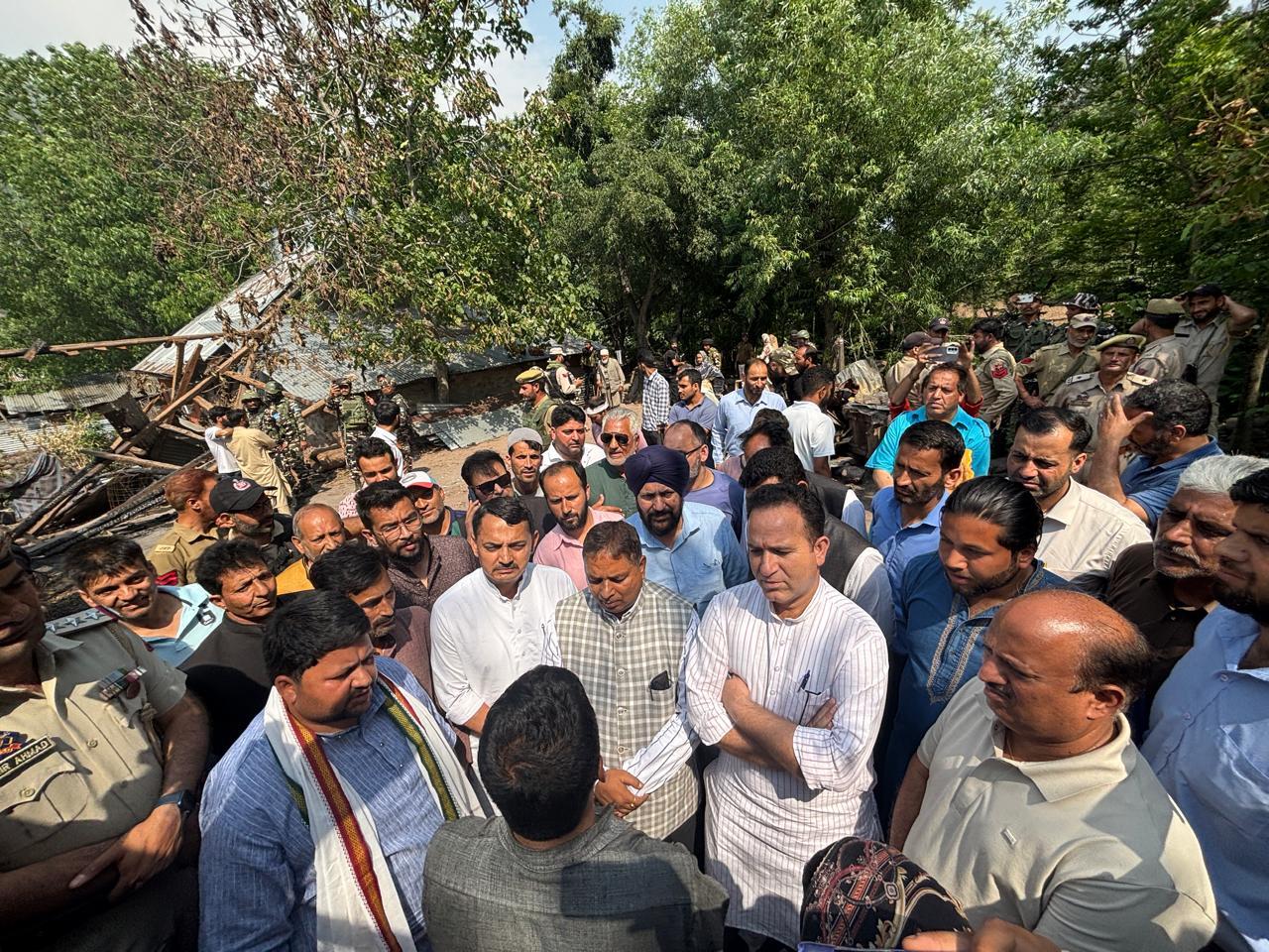 BJP delegation visits shelling affected villages near LoC in Uri
