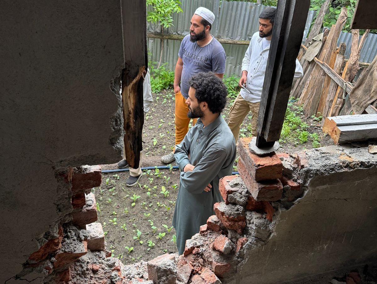 AIP Delegation Vists Karnah, Urges Govt to Speed Up Rehabilitation of Shelling-Hit Families