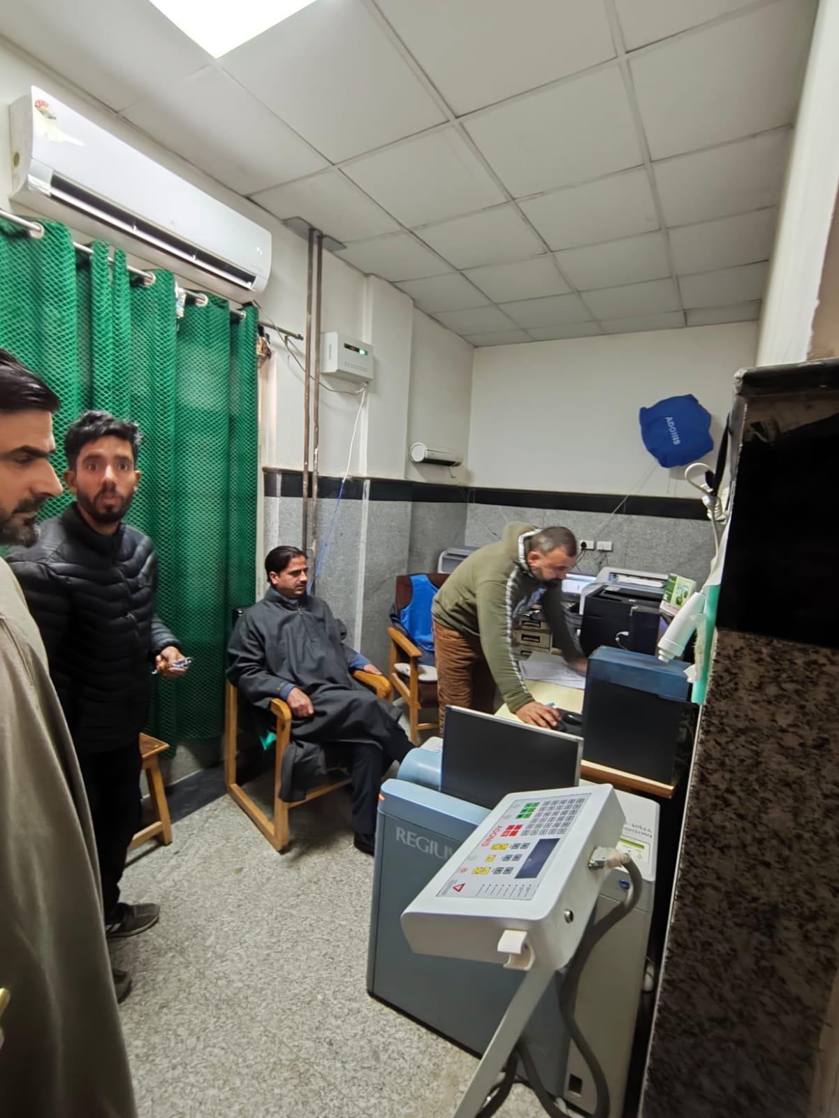 Ten Injured as Ceiling Collapses During Condolence Gathering in Hajin