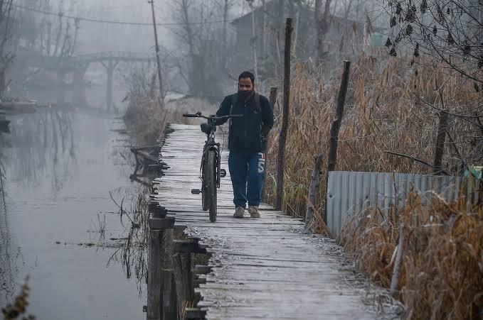 Gulmarg, Sonamarg among coldest as freezing conditions prevail in Kashmir