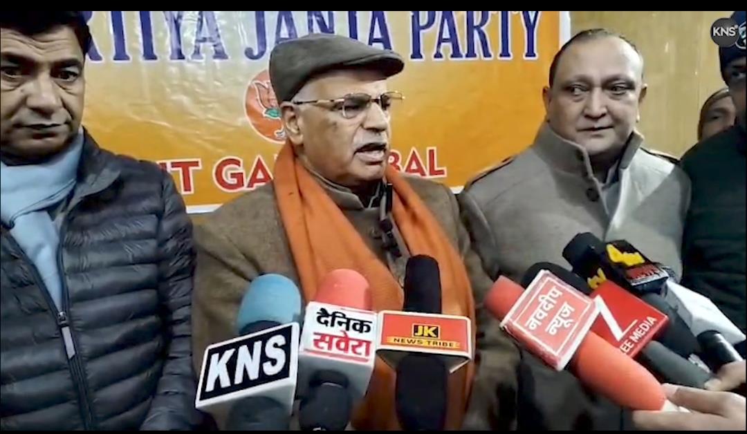 Attack on Kahsmiri shawl seller unfortunate and wrong: Ashok Kaul