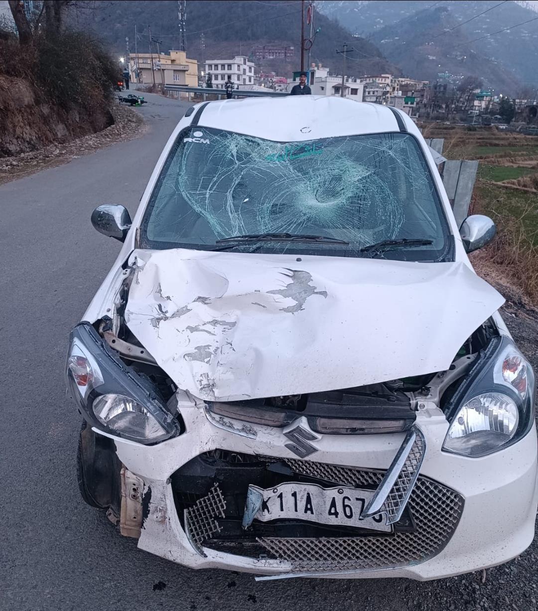 Four Injured as Bike, Car Collide in Rajouri's Thanamandi