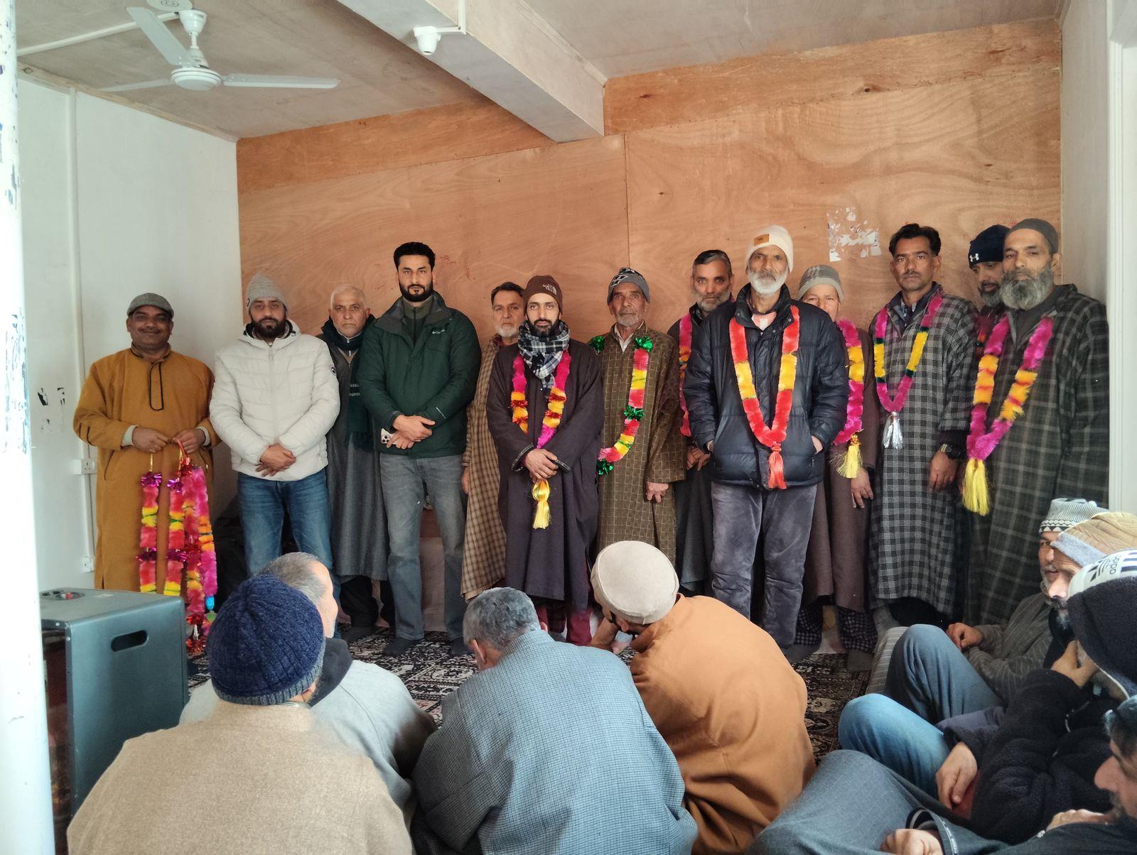 Ganderbal Holds Productive PDP Block Meeting to Strengthen Grassroots Presence